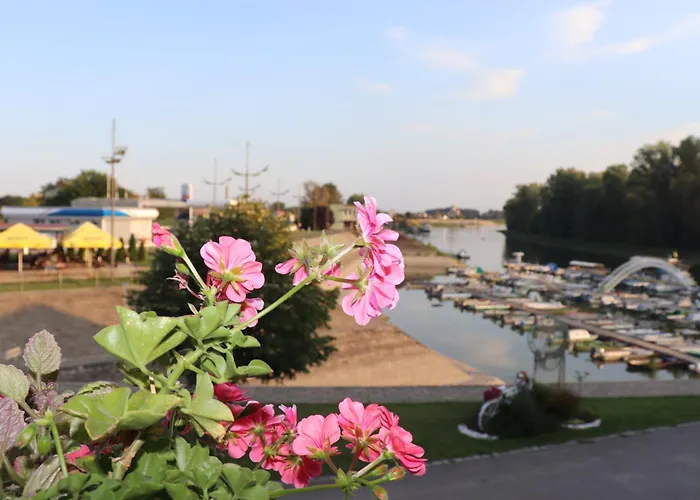 Apartments Marina